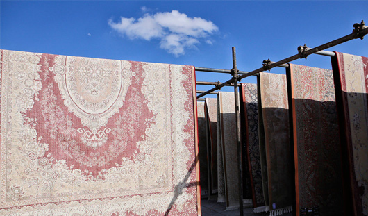 خشک کردن قالی در قالیشویی مهرشهر